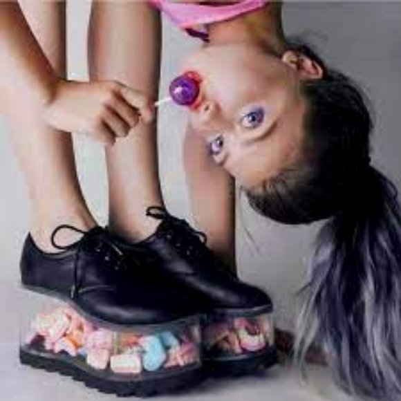 💥KILLER DESIGN💥YRU QLOUD CUSTOMIZABLE TRANSPARENT PLATFORM SHOES in BLACK - Picture 2 of 16